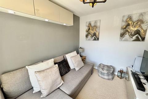 15 Haise Mount, Darton, Barnsley, S75 5LU