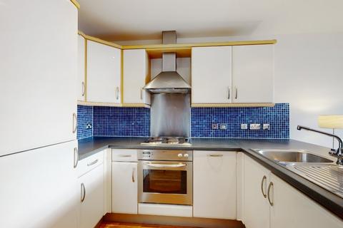 2 bedroom flat to rent, 3 Whitehall Quay, Leeds LS1