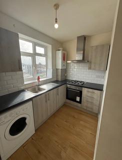 2 bedroom flat to rent, Porters Avenue, Dagenham RM9