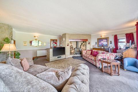 undefined, Grains Road, Shaw, Oldham, Greater Manchester, OL2