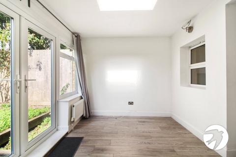 5a Doggett Road, London, SE6 4PZ