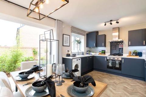 3 bedroom detached house for sale, Winchester Road, Beggarwood, Basingstoke