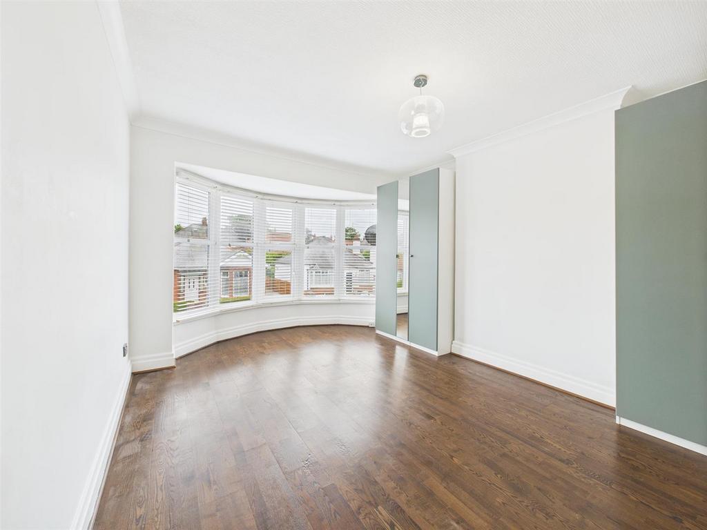 Bedroom: