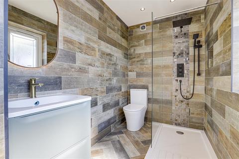4 bedroom detached house for sale, Charlbury Court, Bramcote NG9