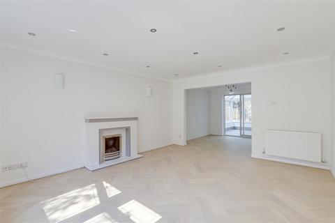 4 bedroom detached house for sale, Charlbury Court, Bramcote NG9