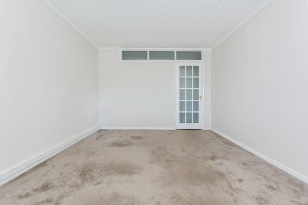 Sitting room 2.jpg