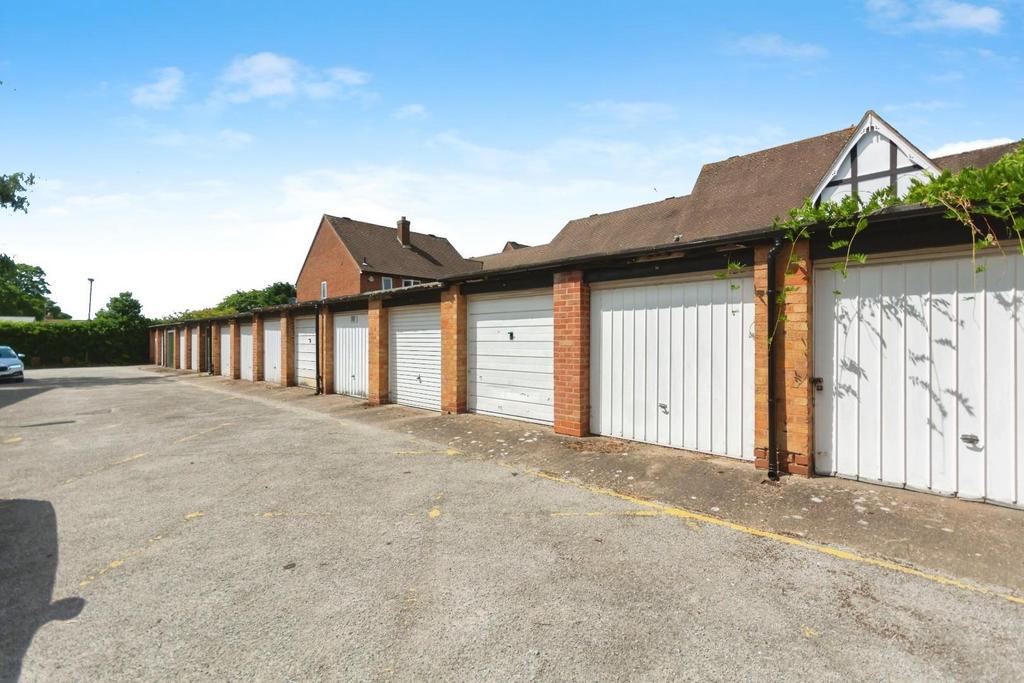 Garages.jpg