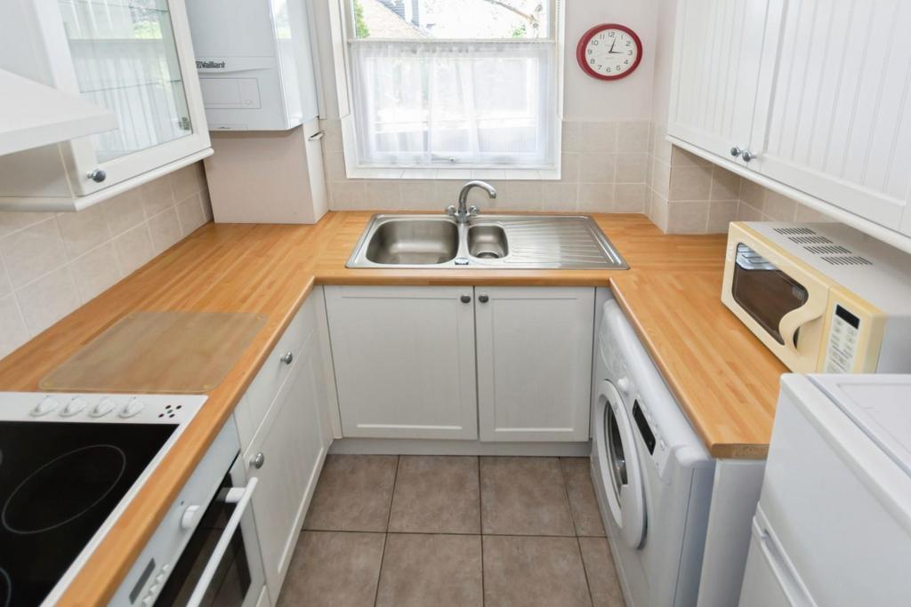 Kitchen 4.jpg