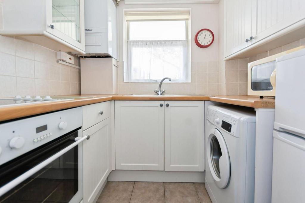 Kitchen 3.jpg