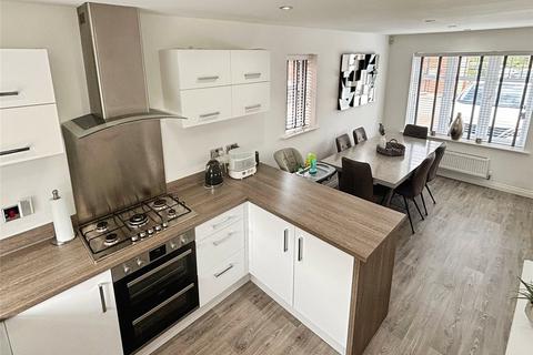 101 Heatherfields Crescent, New Rossington, Doncaster, DN11 0TY