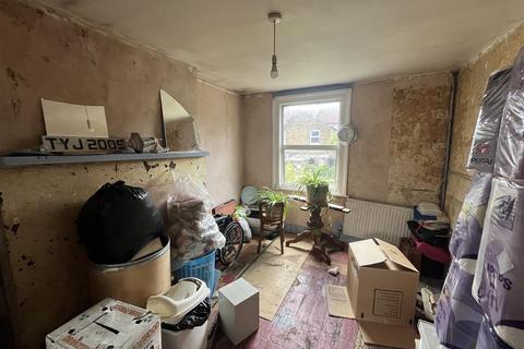 4 bedroom terraced house for sale, Brownlow Road, London