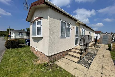 2 bedroom mobile home for sale, Barnet Lane, Borehamwood WD6