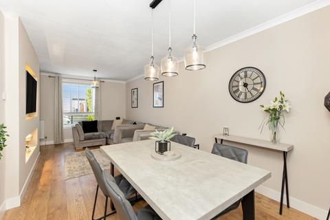 4 Barleyknowe Place, Gorebridge, EH23 4HB