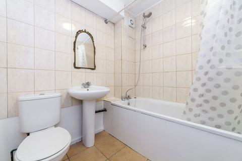 28 Skelley Road, London, E15 4BA