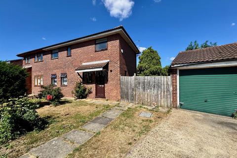 18 Comfrey Court, Grays, RM17 6TN