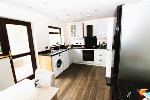 18 Comfrey Court, Grays, RM17 6TN