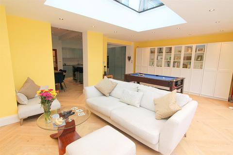 10 Hawthorn Road, Sutton, SM1 4PF