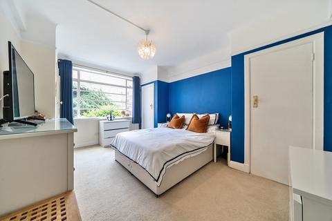 1 bedroom flat for sale, Balham High Road, Balham, London, SW17