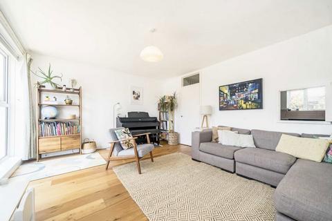 3 bedroom terraced house for sale, Selden Road, London SE15