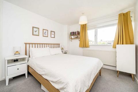 3 bedroom terraced house for sale, Selden Road, London SE15