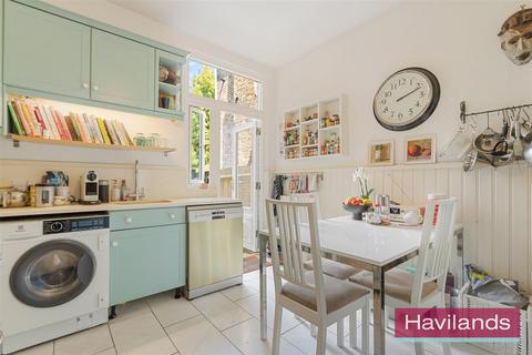 5 bedroom house for sale, Eaton Park Road, London