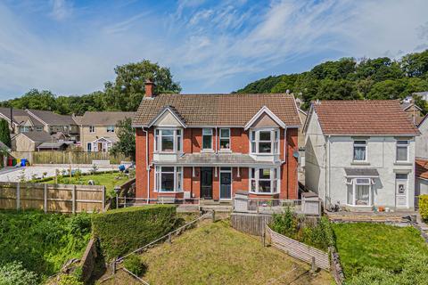 Highbury Broad View, Tondu, Bridgend, CF32 9DF