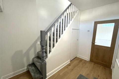 3 bedroom detached house to rent, Cross Hands Road, Llanelli SA14