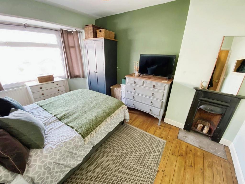 2d732de0-Bed1.jpg