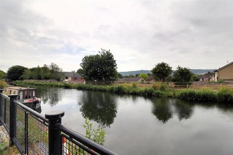 81 Boakes Drive, Stonehouse, GL10 3QW
