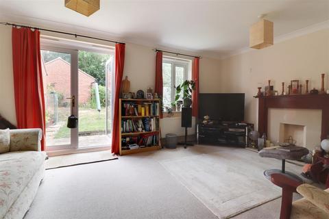 81 Boakes Drive, Stonehouse, GL10 3QW