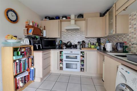 81 Boakes Drive, Stonehouse, GL10 3QW