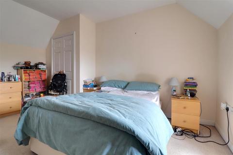 81 Boakes Drive, Stonehouse, GL10 3QW
