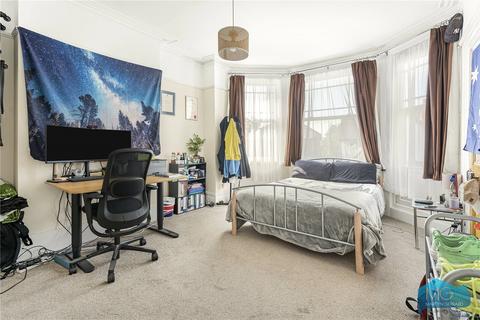4 bedroom semi-detached house for sale, Wood Street, Barnet, EN5