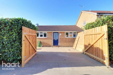 3 bedroom semi-detached house for sale, SELF CONTAINED ANNEX - Dowland Walk, Basildon