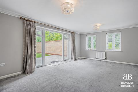18 Elstar Road, Ongar, CM5 0FQ
