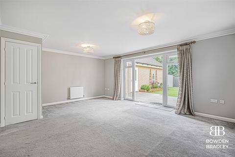18 Elstar Road, Ongar, CM5 0FQ