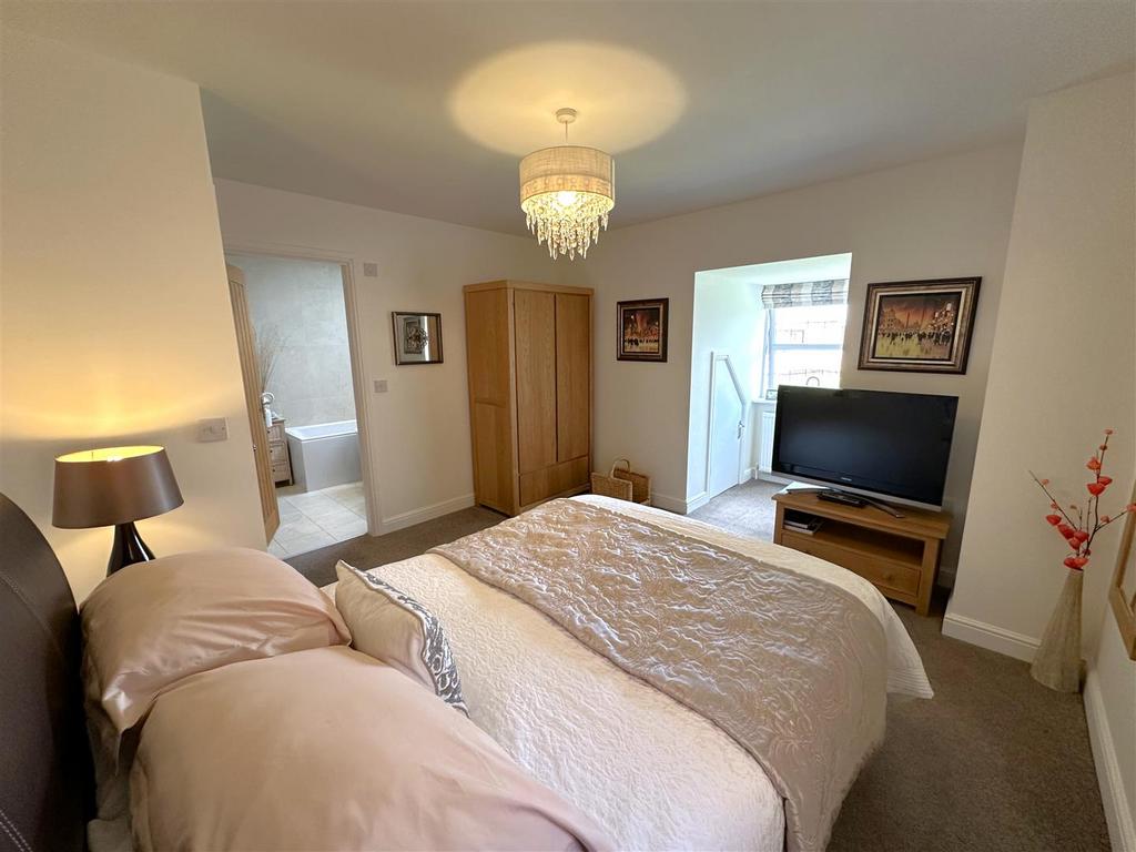Second Bedroom Into En-Suite 355