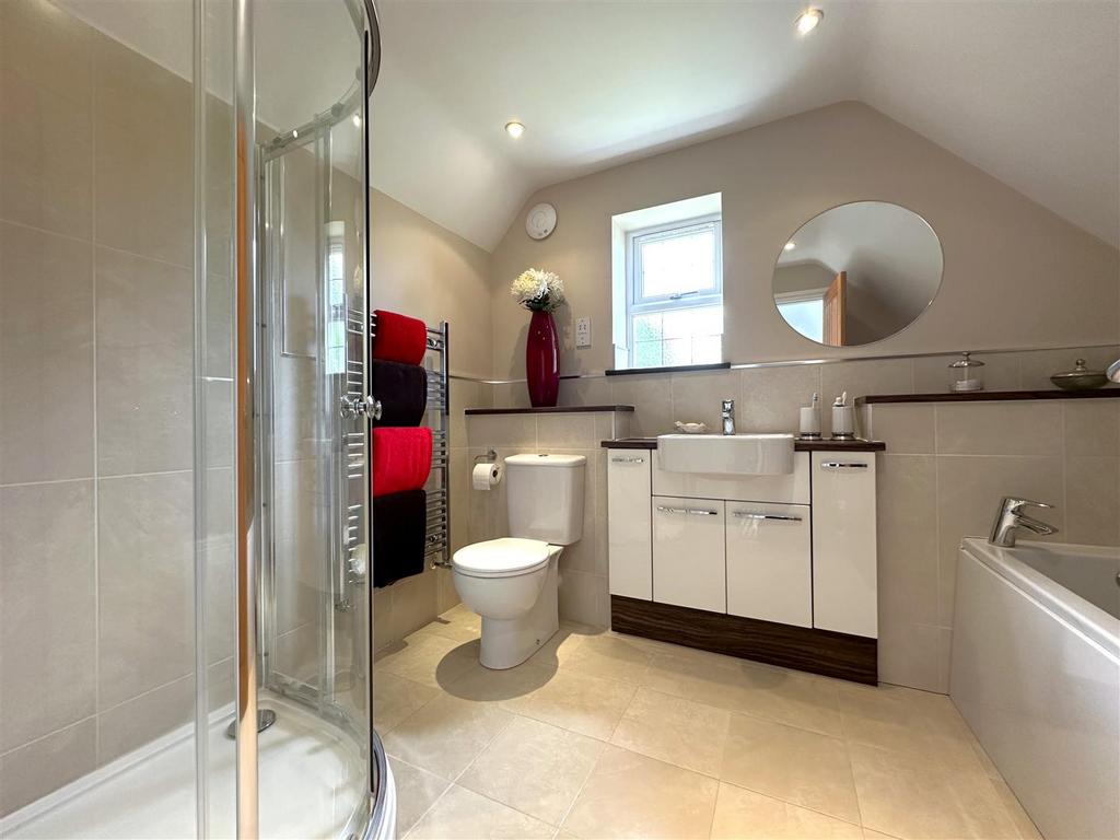 Four-Piece Bathroom 318