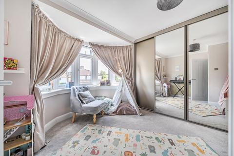 2 Birch Tree Avenue, West Wickham, BR4 9EJ