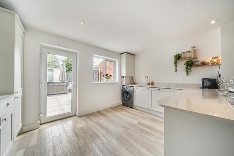 68 Conisborough, Toothill, Swindon, SN5 8ET
