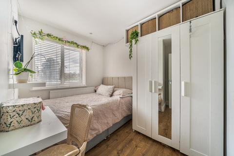 68 Conisborough, Toothill, Swindon, SN5 8ET