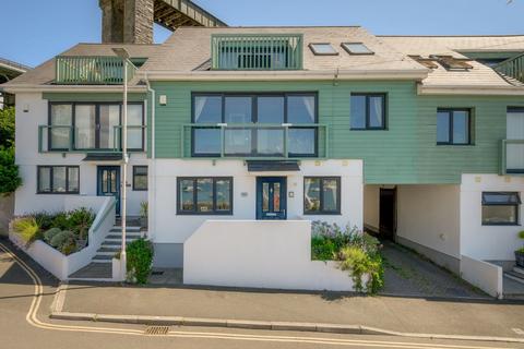 4 bedroom terraced house for sale, Wolseley Road, Plymouth PL5