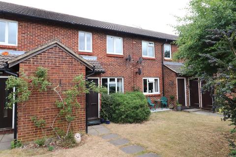 15 Taylor Close, Orpington, BR6 9UH