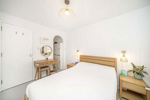2 bedroom flat for sale, Seacole Close, London W3