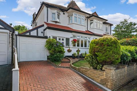 5 Cranleigh Gardens, Sutton, SM1 3EJ