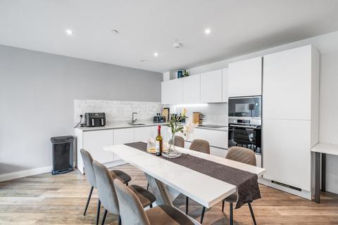 3 bedroom apartment for sale, Scena Way, London