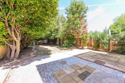 6 Park Road, New Malden, KT3 5AF