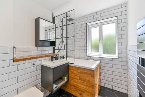 6 Park Road, New Malden, KT3 5AF