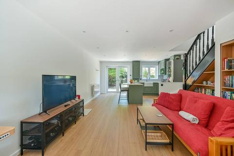 6 Park Road, New Malden, KT3 5AF