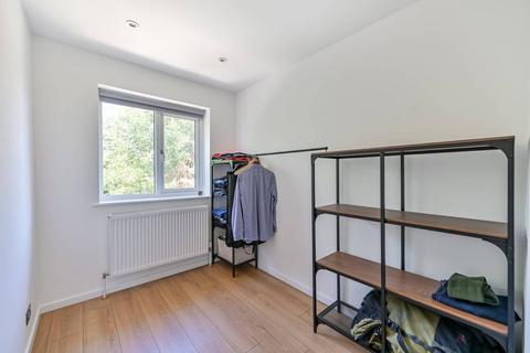 6 Park Road, New Malden, KT3 5AF